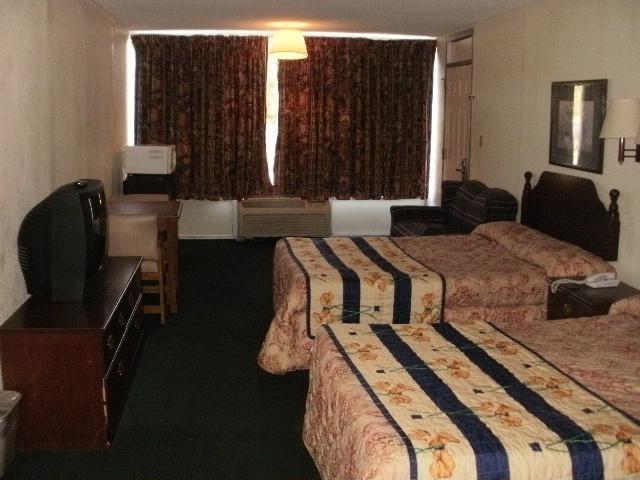 Holiday Motel - Whiteville الغرفة الصورة